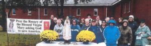 parishoners at the rosary rally